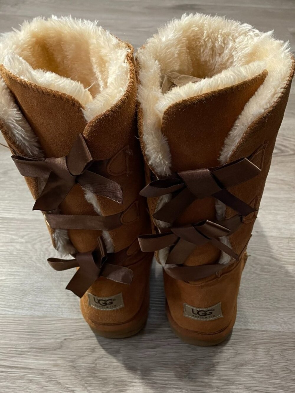 UGG Brown Ribbon Boots 9 - Picture 2 of 11